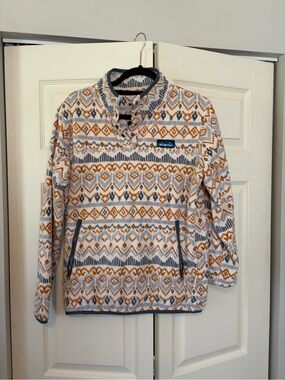 Kavu White Fleece Pullover with Gold and Blue Geometric Design